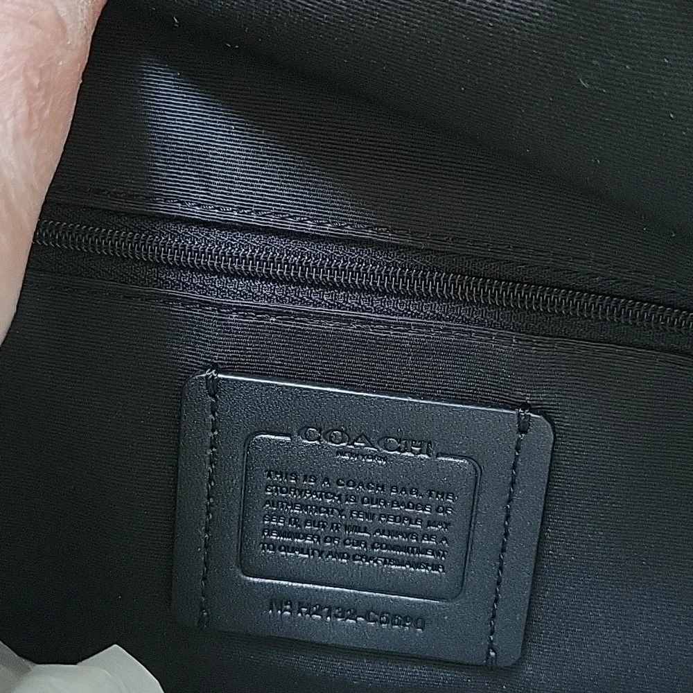New COACH Black Kleo Leather Carryall Shoulder/Crosdbody Tote - Picture 13 of 13